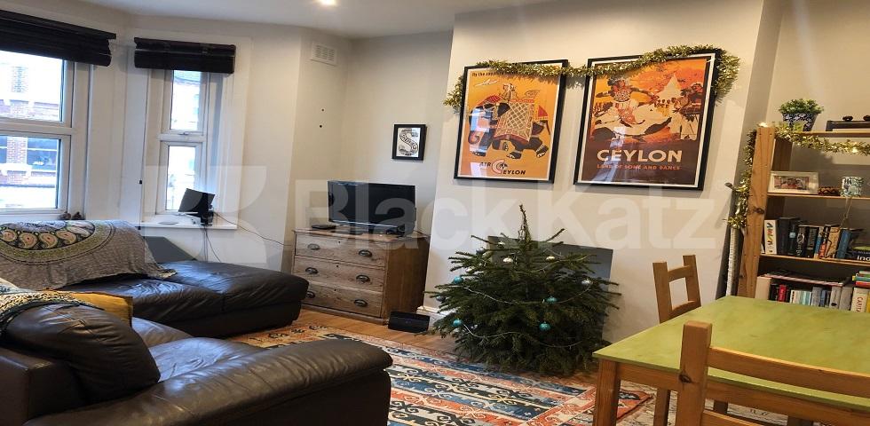 			LET , 2 Bedroom, 1 bath, 1 reception Apartment			 Handforth Road, Oval